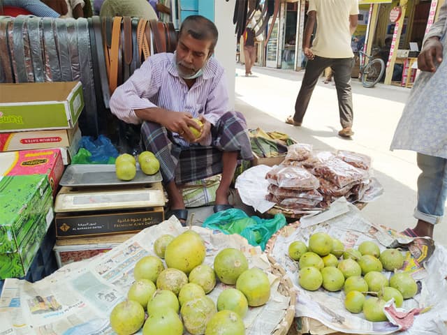 কেজি দরে বেল বিক্রি