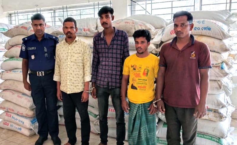 বারহাট্টায় চোরাচালানকৃত ১০ হাজার কেজি চিনি জব্দ, আটক ৪