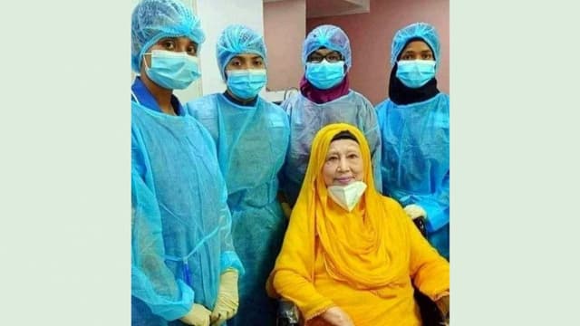 খালেদা জিয়ার শারীরিক অবস্থা স্থিতিশীল রয়েছে : চিকিৎসক