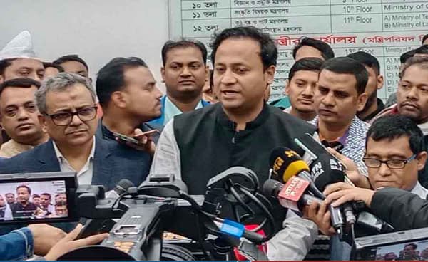 শিক্ষাপ্রতিষ্ঠান নিয়ে হাইকোর্টের নির্দেশে মন্ত্রীর ক্ষোভ প্রকাশ