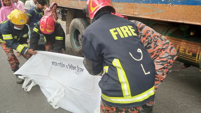 ঈদের ছুটিতে বাড়ি ফেরা হলো না শহিদুলের