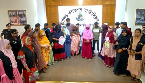 শেবাচিম হাসপাতালের স্টাফসহ দালাল চক্রের ২৫ সদস্য আটক