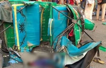 ট্রাকের ধাক্কায় সিএনজির ৫ জন নিহত