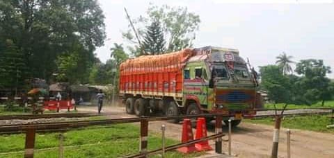 হিলি স্থলবন্দরে আমদানি- রফতানি শুরু