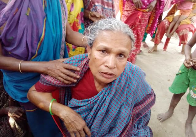 হত্যার হুমকিতে থানায় অভিযোগ, পরদিন গৃহবধুর মৃত্যু