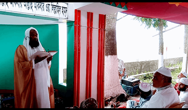 সরাইল উচালিয়াপাড়া ঈদগায়ে ঈদুল ফিতরের নামাজ সম্পন্ন