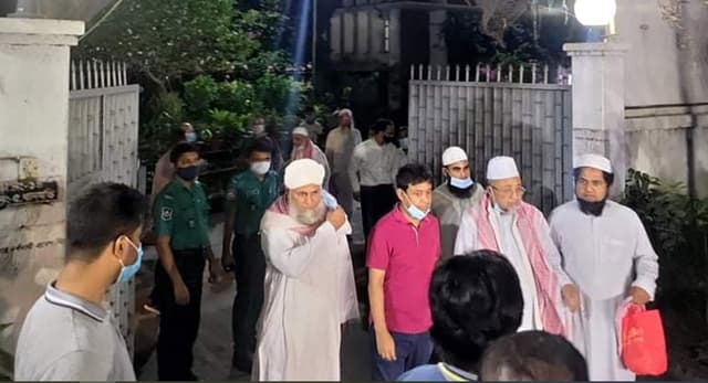 যে দাবি পূরণের ‘আশ্বাস' পেয়েছে হেফাজত