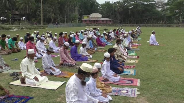 বৃষ্টি কামনায় ইস্তেখার নামাজ আদায়