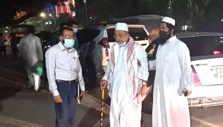 স্বরাষ্ট্রমন্ত্রীর বাসায় হেফাজত নেতা জুনায়েদ বাবুনগরী