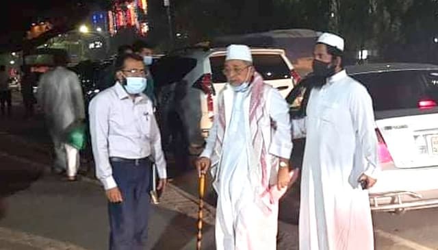 স্বরাষ্ট্রমন্ত্রীর বাসায় হেফাজত নেতা জুনায়েদ বাবুনগরী