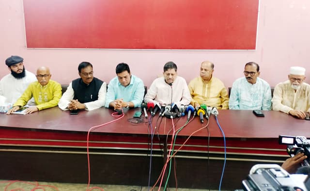 বিসিসি: সাংবাদিকদের সহযোগিতা চাইলেন নৌকার প্রার্থী