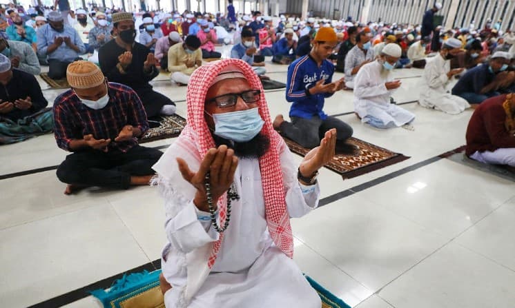 করোনা থেকে মুক্তি পেতে জুমাতুল বিদায় বিশেষ দোয়া