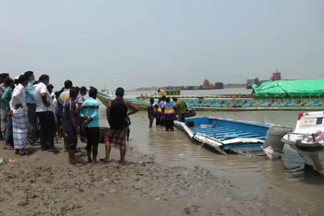 সেই স্পিডবোটের মালিক গ্রেপ্তার!