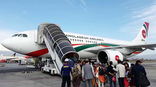 অভ্যন্তরীণ রুটে বিমানের ভাড়া ‘দ্বিগুণ’