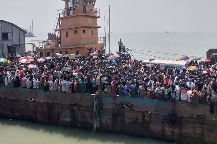 ৩ হাজার যাত্রী নিয়ে শিমুলিয়া ছাড়লো ফেরি!