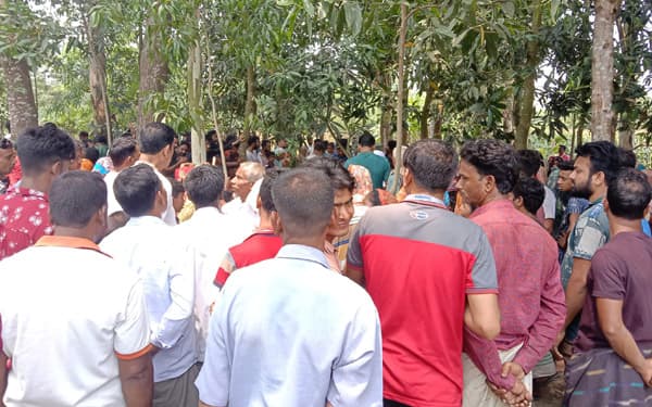 নওগাঁয় ভুট্টাক্ষেত থেকে মরদেহ উদ্ধার