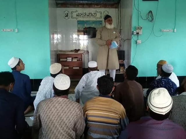 ঝিনাইদহের হরিণাকুন্ডুতে ঈদের  নামাজ আদায়
