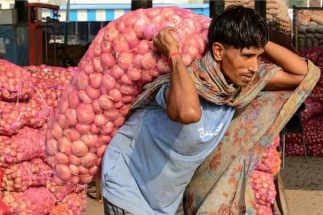 পেঁয়াজের পর্যাপ্ত মজুদ, দাম বাড়ার কারণ নেই