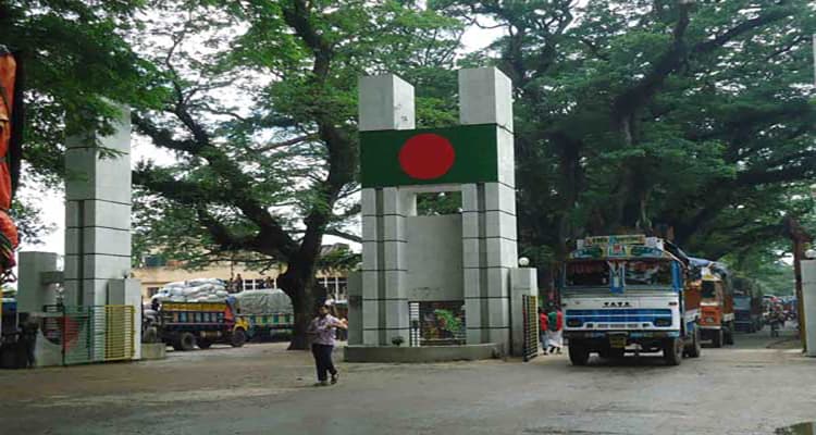 ৩ দিন পর সচল বেনাপোল বন্দর
