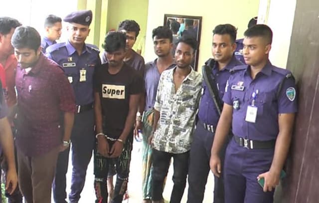 বেগমগঞ্জে আগ্নেয়াস্ত্রসহ গ্রেফতার ৪
