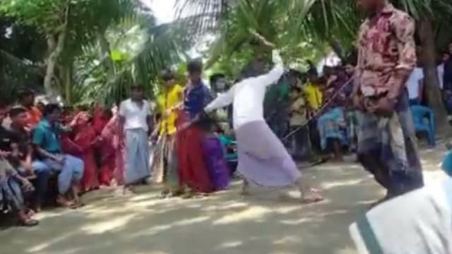 নোয়াখালীতে চুরির অভিযোগে ৫ কিশোরকে রশি বেঁধে নির্যাতন