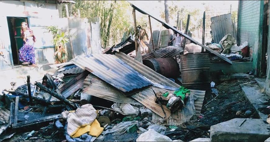 দেবীদ্বারে আগুনে পুড়ল বসতবাড়ি