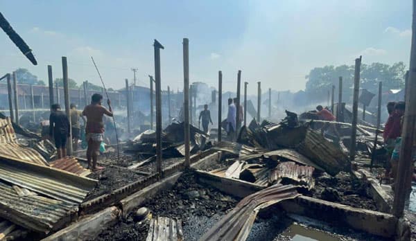 কালিয়াকৈরে কলোনিতে ভয়াবহ অগ্নিকান্ড, ৬০ ঘর পুড়ে ছাঁই