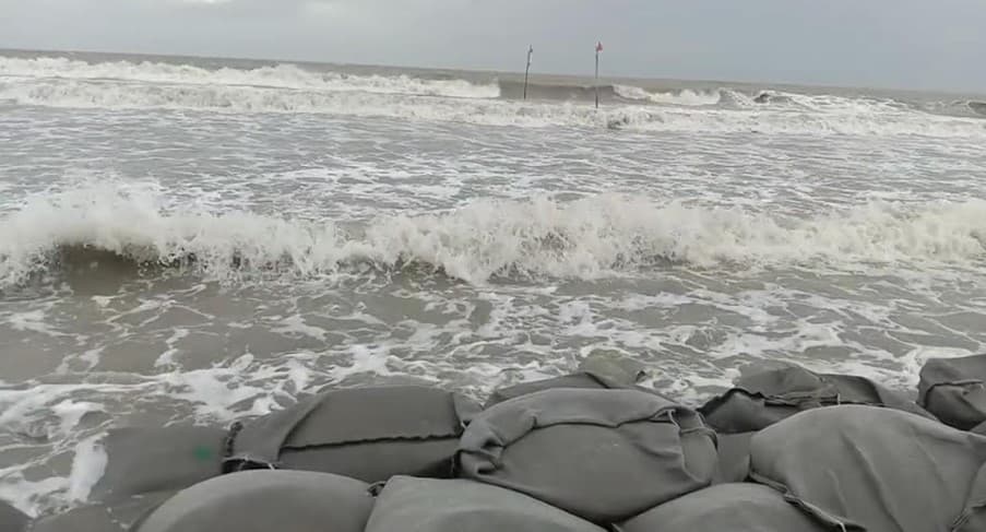 ইয়াসে উত্তাল বঙ্গোপসাগর; পায়রা বন্দরে ০২ নম্বর দূরবর্তী সংকেত