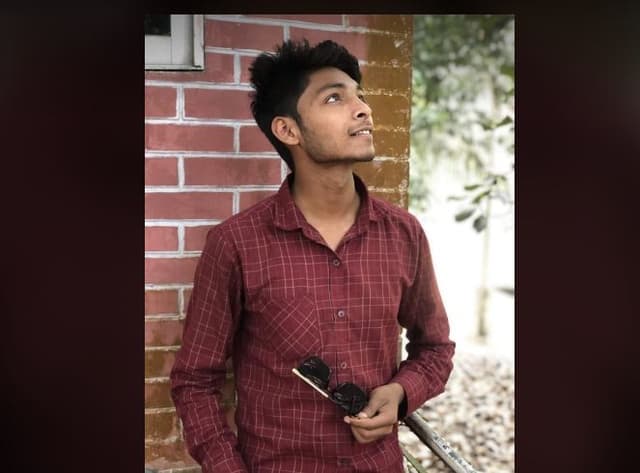 রাজধানীতে মোটরসাইকেল দুর্ঘটনায় কলেজছাত্রের মৃত্যু