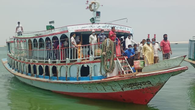 দৌলতদিয়া-পাটুরিয়া নৌরুটে লঞ্চ চলাচল স্বাভাবিক