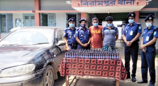 ফেন্সিডিল পাচারকালে প্রাইভেটকারসহ দুই মাদক ব্যবসায়ী আটক