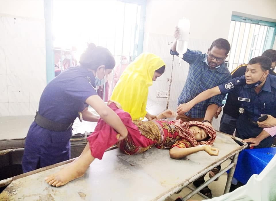মৃত ভেবে অজ্ঞান গৃহপরিচারিকাকে ফেলে গেল মালিক, অতঃপর......