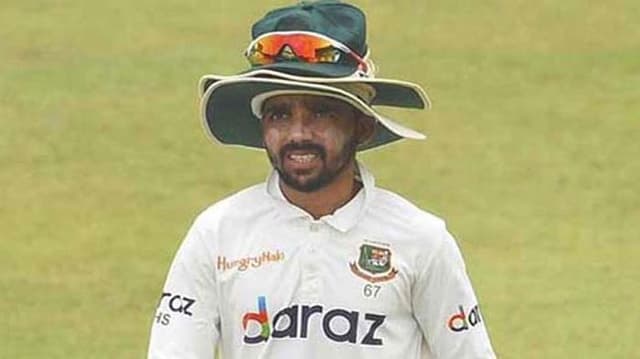 অধিনায়কত্ব ছাড়লেন মুমিনুল