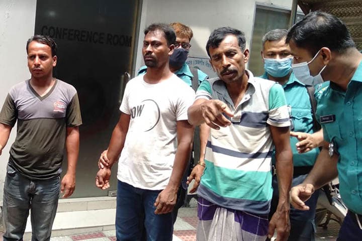 টিকটিকঃ তরুণীর লোমহর্ষক কাহিনী