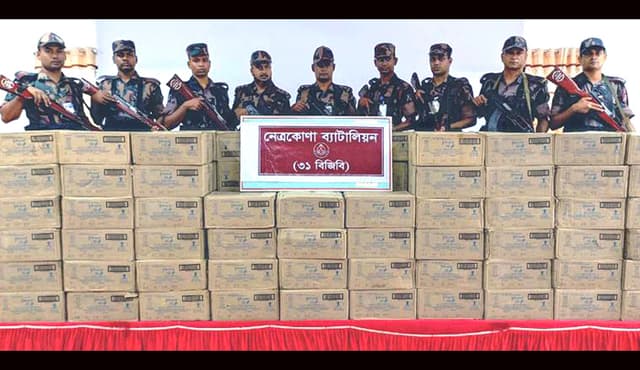 বিজিবি’র অভিযানে ১০ লক্ষাধিক টাকার ভারতীয় পণ্য জব্দ