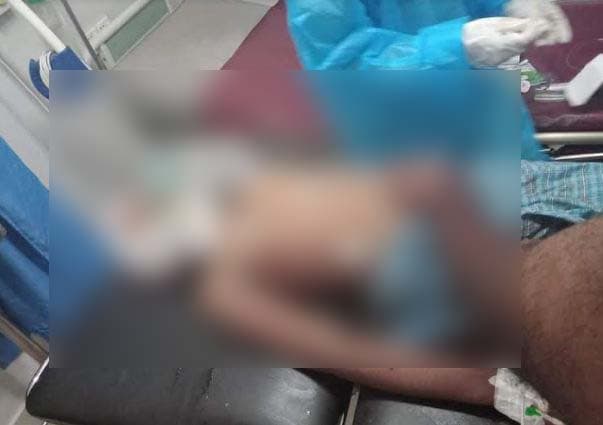 টেকনাফে ডাকাতের গুলিতে পিতা-পুত্র গুলিবিদ্ধ