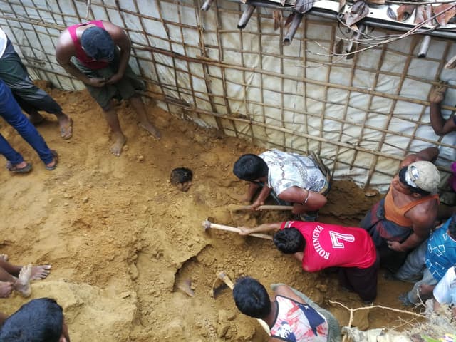 রোহিঙ্গা ক্যাম্পে পাহাড় ধ্বসে দুই নারী-পুরুষের মৃত্যু