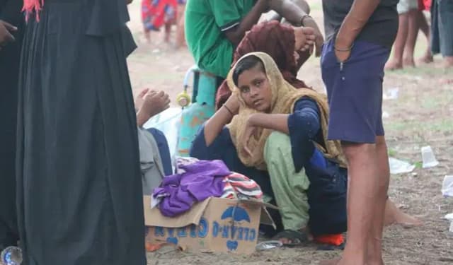 শত দিন সাগরে ভাসার পর ৮১ রোহিঙ্গা উদ্ধার