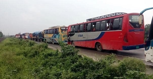 বঙ্গবন্ধু সেতু মহাসড়কে ২০ কিলোমিটার যানজট