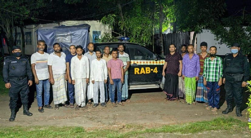 আশুলিয়ায় জুয়ার আসর থেকে ১৪ জুয়াড়ি গ্রেফতার