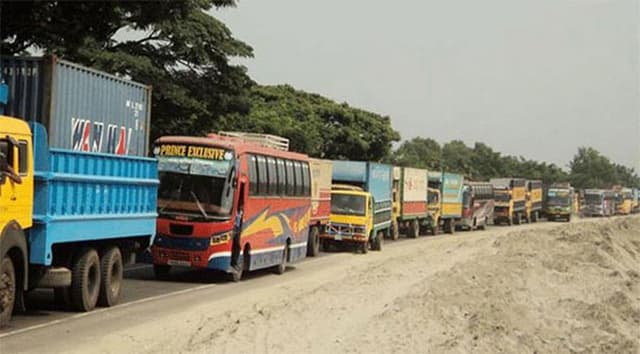 বঙ্গবন্ধু সেতু মহাসড়‌কে ১৮ কিলোমিটার যানজট