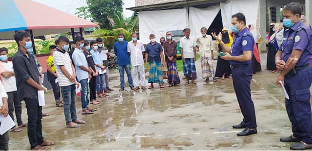 তরুনদের রক্ষায় বানারীপাড়ার ওসি হেলালের ব্যতিক্রমী উদ্যোগ