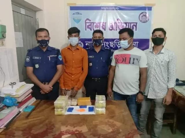 নাইক্ষ্যংছড়ি ৪৮ হাজার ৭০০ পিছ ইয়াবাসহ আটক ১