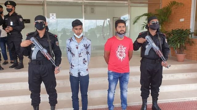শ্যালিকাসহ স্ত্রীকে ভারতে পাচারের জন্য ৩ লাখ টাকায় বিক্রি