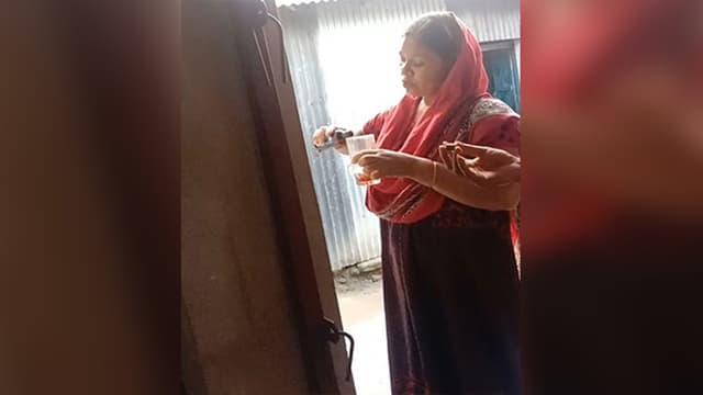 গ্লাসে ফেনসিডিল ঢেলে দেন ইউপি সদস্যের স্ত্রী ! এ যেন মিনি বার