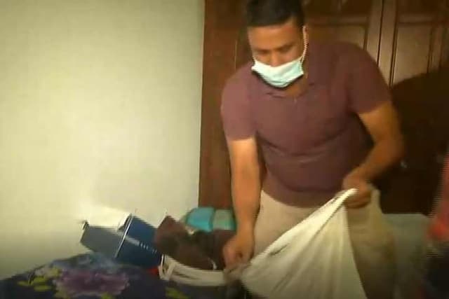 মদ,নারী ও ডিজের আসর বসত নাসিরের বাসায়