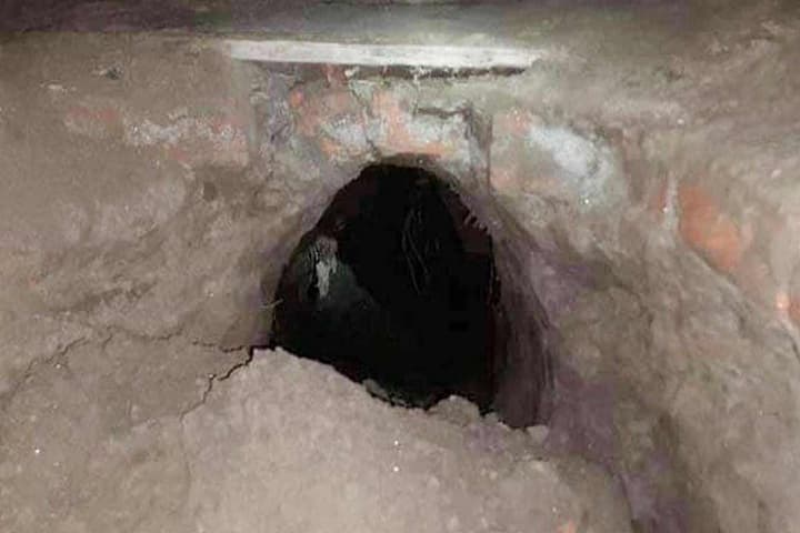 রংপুরে ব্যাংক লুট করতে সুড়ঙ্গ তৈরি