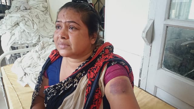 দৌলতদিয়ায়  যৌনকর্মীকে মারধরের অভিযোগ