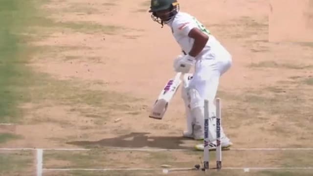 ১৬ রানে সাজঘরে তিন টাইগার