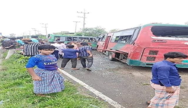 চট্টগ্রামে সড়ক দূর্ঘটনায় নিহত ১০, আহত ৩০